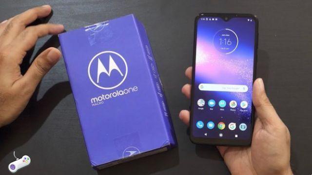 Como conectar o Motorola One Macro à TV