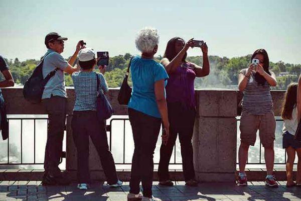 App para deletar pessoas ou objetos de uma foto