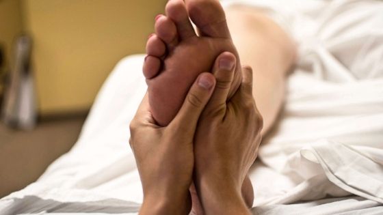 👨💻How to sell feet pics online (for real)
